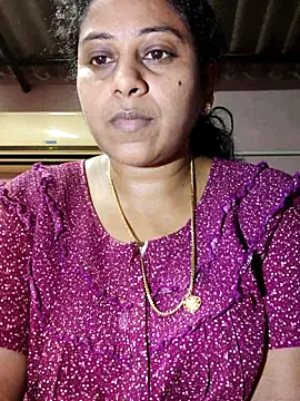 Snapshot of JENNIFERtamil chatting on 14, 5, 2026 JENNIFERtamil online show from 14, 5, 2026