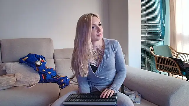 tattoobbgirl online show from 3, 3, 2026