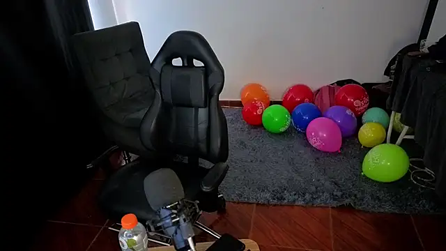 Snapshot of Aaron_malikk chatting on 17, 9, 2025 Aaron malikk online show from 17, 9, 2025