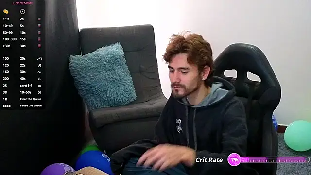 Snapshot of Aaron_malikk chatting on 25, 9, 2025 Aaron malikk online show from 25, 9, 2025