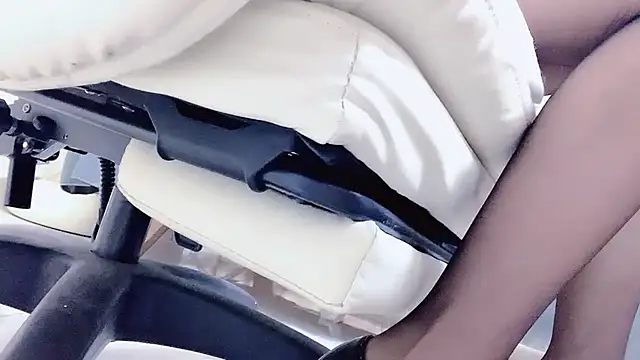 Snapshot of Alma_va chatting on 22, 11, 2025 Alma va online show from 22, 11, 2025