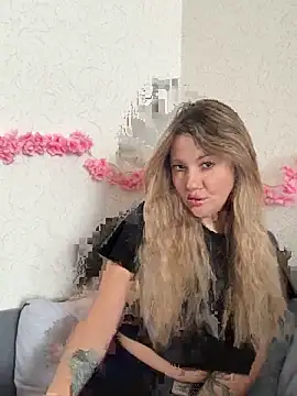 Snapshot of mollygirll chatting on 6, 10, 2025 mollygirll online show from 6, 10, 2025