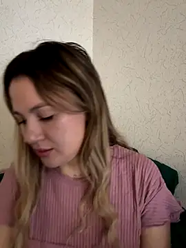 Snapshot of mollygirll chatting on 19, 11, 2025 mollygirll online show from 19, 11, 2025