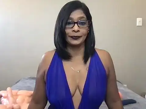 Snapshot of indianrose09 chatting on 21, 11, 2025 indianrose09 online show from 21, 11, 2025