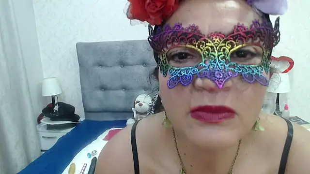 Snapshot of ScarlettGreen_ chatting on 1, 11, 2025 ScarlettGreen online show from 1, 11, 2025