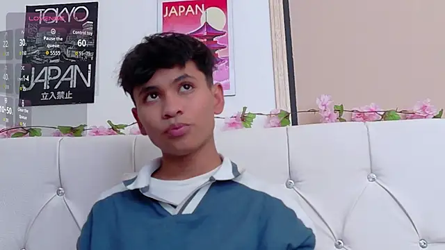 Snapshot of Ethan_Westt chatting on 8, 11, 2025 Ethan Westt online show from 8, 11, 2025