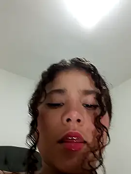 Snapshot of daika31 chatting on 12, 10, 2025 daika31 online show from 12, 10, 2025