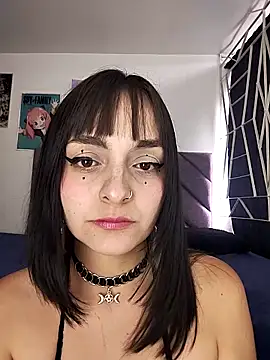 Snapshot of KARINNA__RAVEN chatting on 19, 4, 2026 KARINNA RAVEN online show from 19, 4, 2026