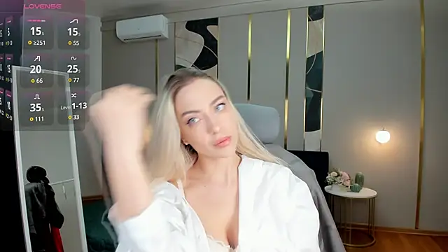  Miss Valentina  online show from 23, 3, 2025