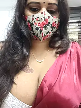 Snapshot of aparna99 chatting on 23, 11, 2025 aparna99 online show from 23, 11, 2025