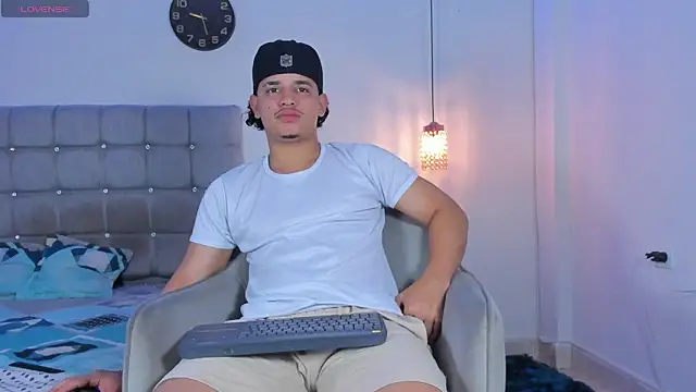 samxx muscle online show from 10, 11, 2025