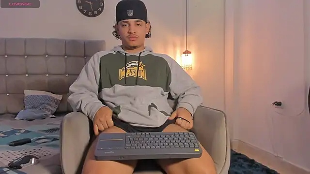 samxx muscle online show from 1, 12, 2025