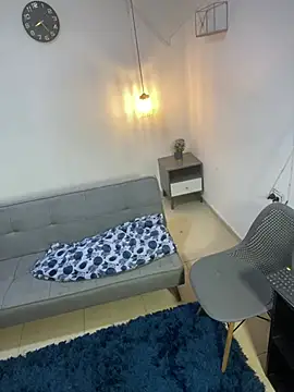 samxx muscle online show from 12, 4, 2026