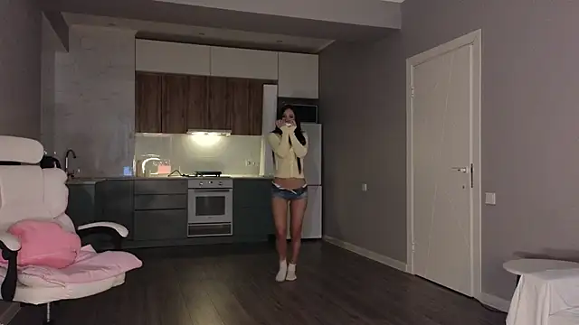 Ella lee15 online show from 6, 4, 2026