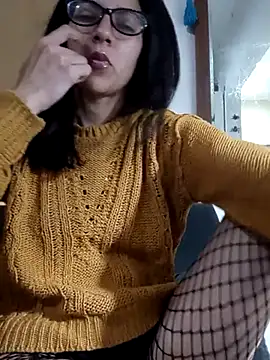 Camilitah online show from 4, 11, 2025