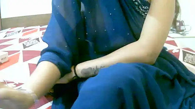 Snapshot of ragini_m_m_s chatting on 1, 11, 2025 ragini m m s online show from 1, 11, 2025