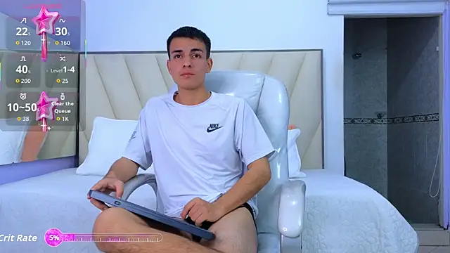 Hotboy21  online show from 28, 9, 2025