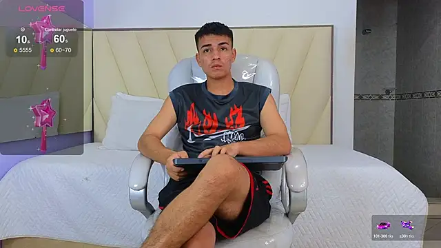 Hotboy21  online show from 12, 11, 2025