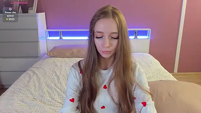 Amy Waynee online show from 21, 3, 2025