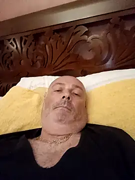 Alexis Bull online show from 10, 9, 2025