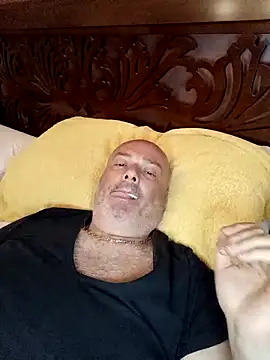 Alexis Bull online show from 12, 9, 2025