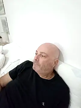 Alexis Bull online show from 9, 10, 2025