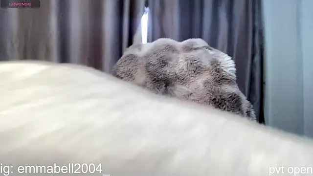 Snapshot of emma__bell_ chatting on 2, 12, 2025 emma bell online show from 2, 12, 2025