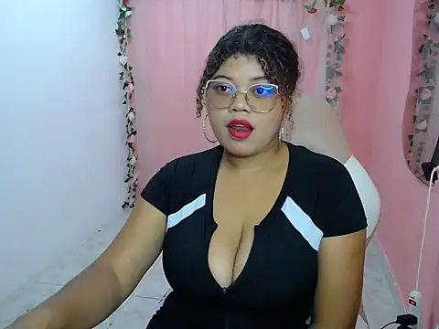 Snapshot of natalietits1 chatting on 9, 10, 2025 natalietits1 online show from 9, 10, 2025