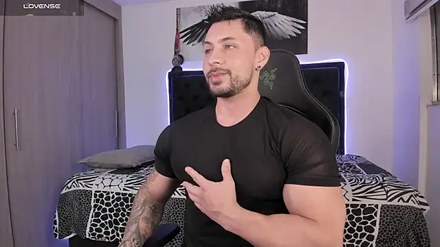 Snapshot of santi_aesthetic chatting on 16, 5, 2026 santi aesthetic online show from 16, 5, 2026