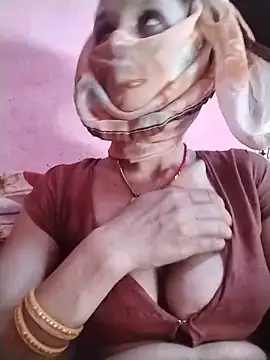 Snapshot of Soniy-Maax chatting on 5, 6, 2026 Soniy-Maax online show from 5, 6, 2026