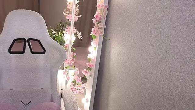 Snapshot of Betty__Davvis chatting on 17, 11, 2025 Betty Davvis online show from 17, 11, 2025