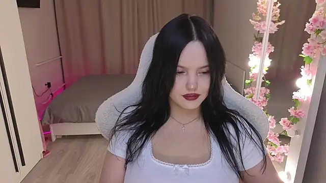 Snapshot of Betty__Davvis chatting on 21, 11, 2025 Betty Davvis online show from 21, 11, 2025