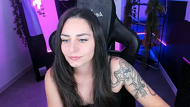 ValeriiMills online show from 2, 10, 2025