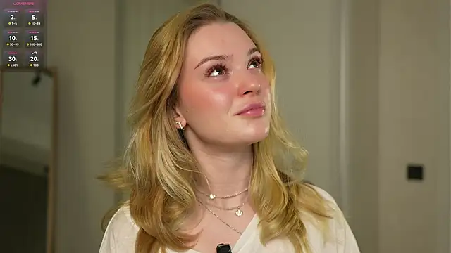 Snapshot of Cyberheart_ chatting on 28, 11, 2025 Cyberheart online show from 28, 11, 2025