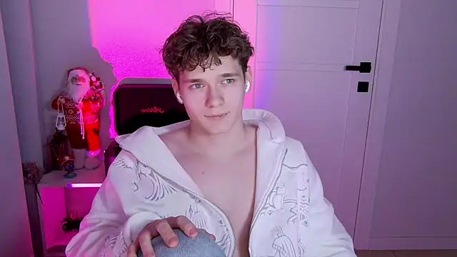 Snapshot of DanyDavis chatting on 14, 12, 2025 DanyDavis online show from 14, 12, 2025