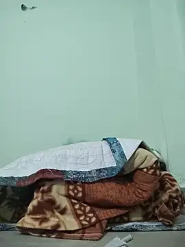 Desi Bhabi 01 online show from 15, 12, 2025