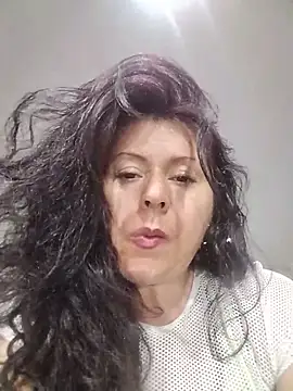 Snapshot of lunadicty chatting on 31, 5, 2026 lunadicty online show from 31, 5, 2026