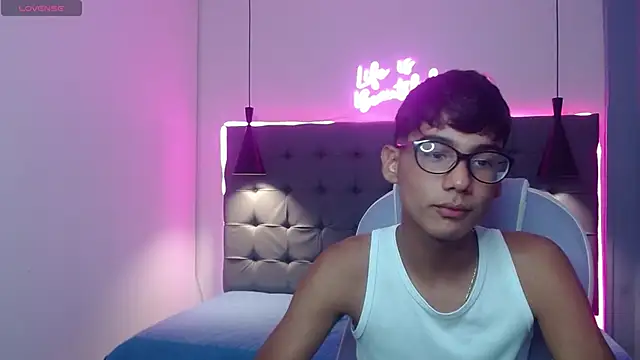 OliverTwinky online show from 23, 3, 2025