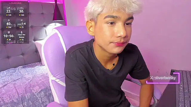 OliverTwinky online show from 10, 9, 2025