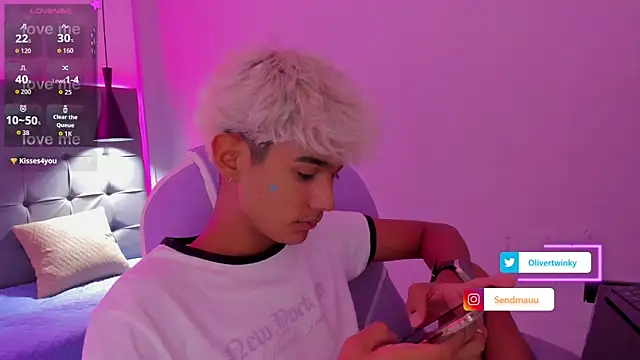 OliverTwinky online show from 16, 9, 2025