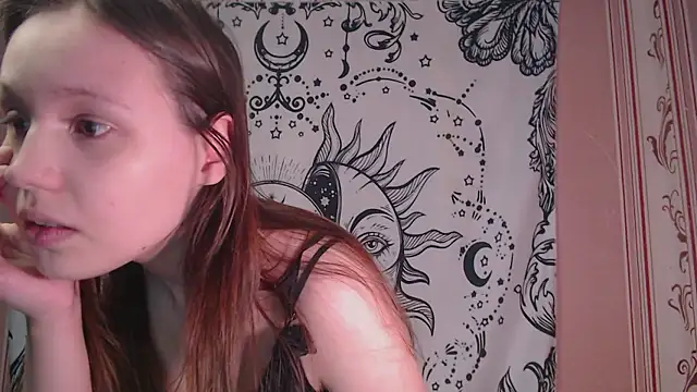 Thighswithspikes online show from 14, 1, 2026