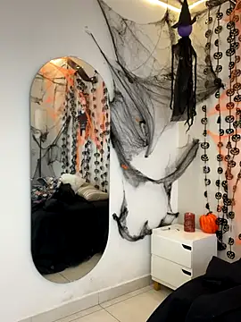 Kariina  69 online show from 4, 11, 2025