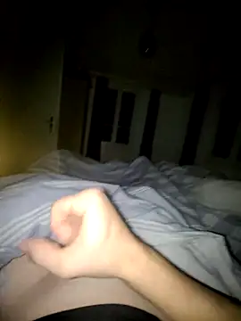 Snapshot of geilerschwanz556r7 chatting on 29, 11, 2025 geilerschwanz556r7 online show from 29, 11, 2025