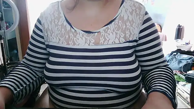 Snapshot of nicolebiancardi5 chatting on 2, 4, 2026 nicolebiancardi5 online show from 2, 4, 2026