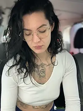 MeekyRich online show from 9, 10, 2025