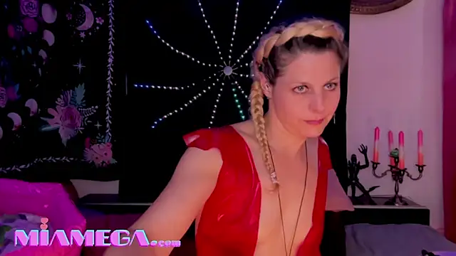 Snapshot of MiaMega chatting on 26, 5, 2026 MiaMega online show from 26, 5, 2026