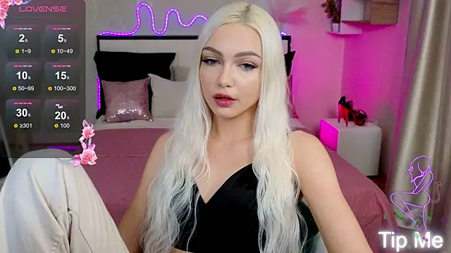 Snapshot of LinaLirian chatting on 26, 9, 2025 LinaLirian online show from 26, 9, 2025