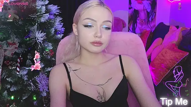 Snapshot of LinaLirian chatting on 15, 1, 2026 LinaLirian online show from 15, 1, 2026