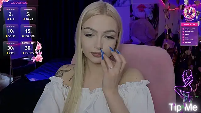 Snapshot of LinaLirian chatting on 25, 5, 2026 LinaLirian online show from 25, 5, 2026