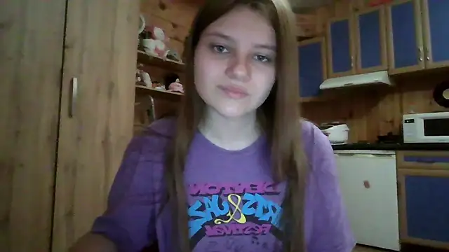 Snapshot of Little_shygirl chatting on 28, 9, 2025 Little shygirl online show from 28, 9, 2025